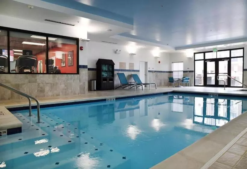 Hotel Towneplace Suites By Marriott Lawrence Downtown