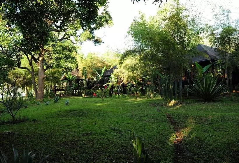 هتل Villa Inle Boutique Resort