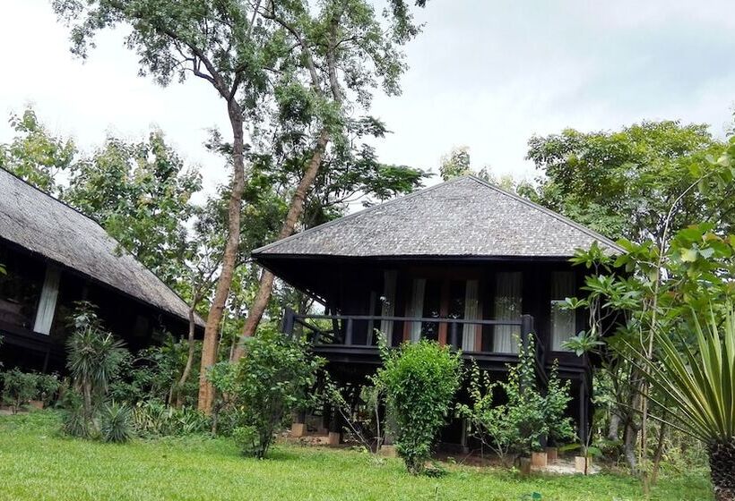 هتل Villa Inle Boutique Resort