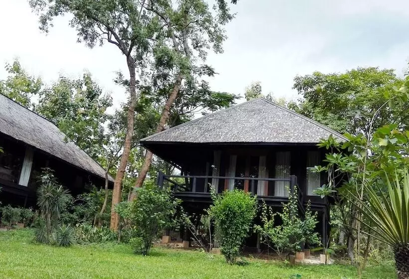 هتل Villa Inle Boutique Resort