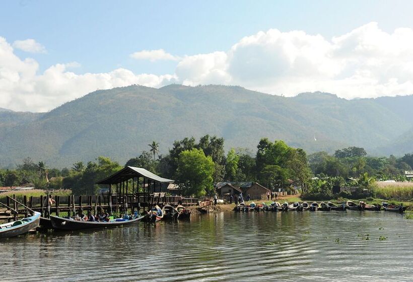هتل Villa Inle Boutique Resort