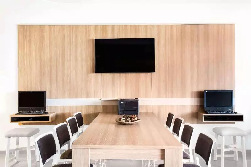 Microtel Inn & Suites By Wyndham Vernal/naples