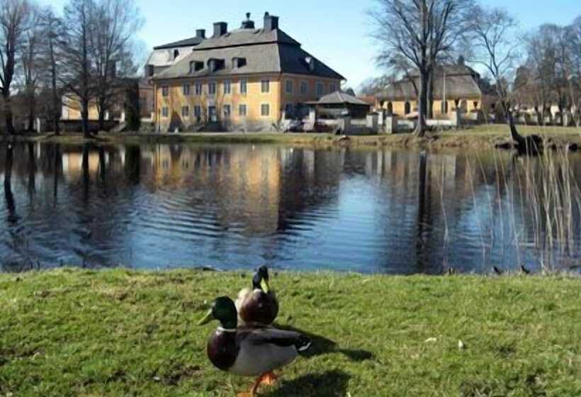 فندق Wärdshuset Gammel Tammen österbybruk