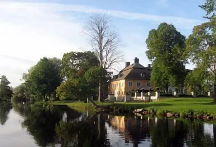 ホテル Wärdshuset Gammel Tammen österbybruk