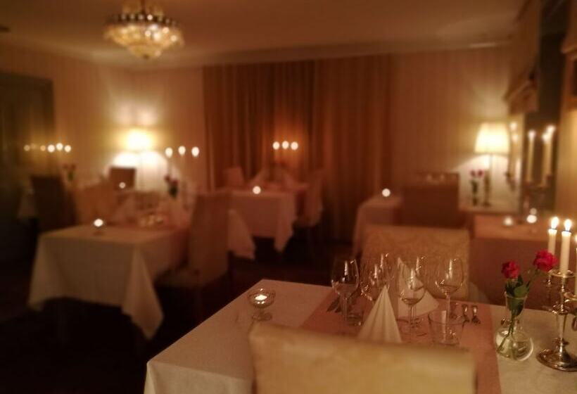 فندق Wärdshuset Gammel Tammen österbybruk