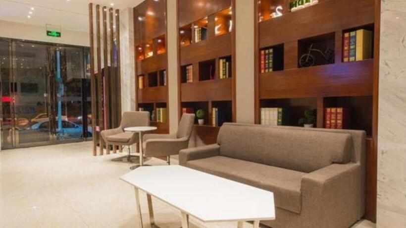 בית מלון כפרי City Comfort Inn Wuhan Huanghe Tower Shouyi Metro Station