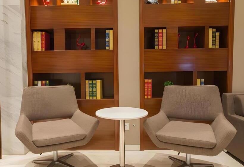 בית מלון כפרי City Comfort Inn Wuhan Huanghe Tower Shouyi Metro Station