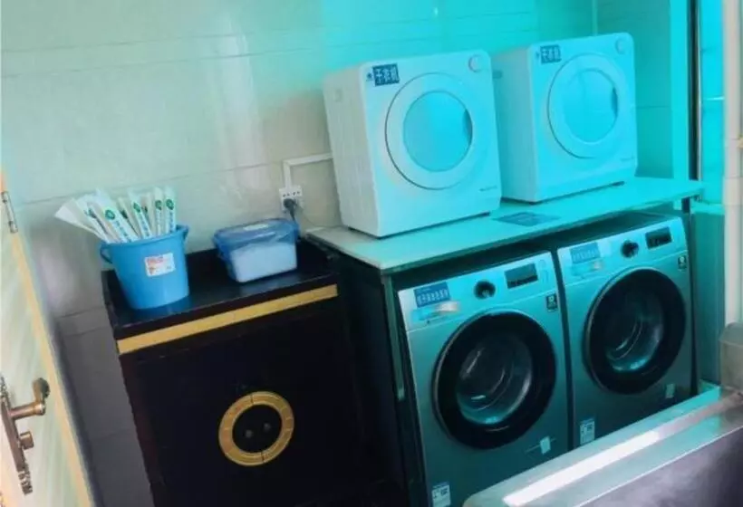 Hotelli City Comfort Inn Zhanjiang Mazhang Pedestrian Street High Speed Railway West Station