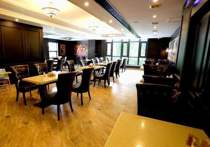 Отель Greentree Eastern Yueqing City City Morning Mu Plaza