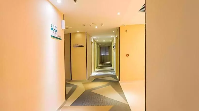 ホテル City Comfort Inn Guigang Pingnan Bus Station Jiangbin Park