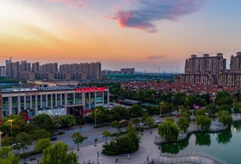 Shell Hotel Suzhou Changshu Guliu Zhonghong Square