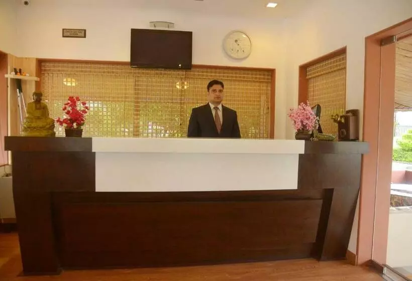 Hunky Dory Resort And Spa