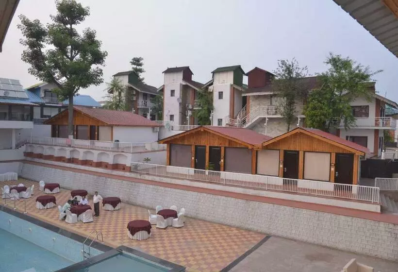 Hunky Dory Resort And Spa