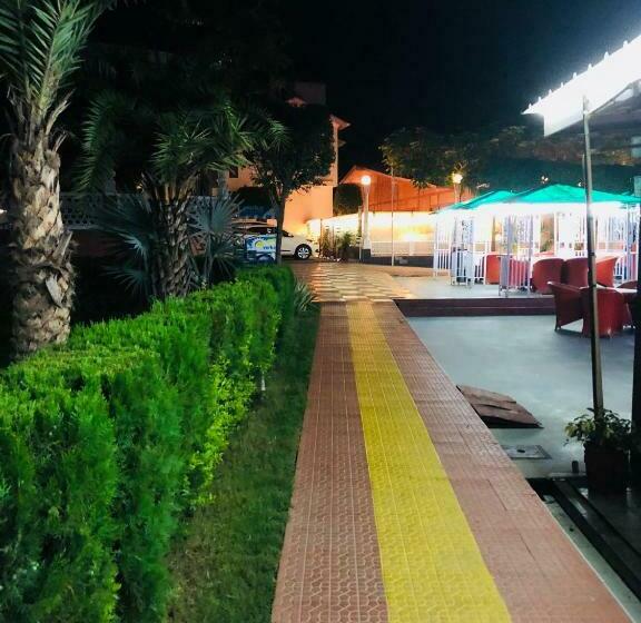 Hunky Dory Resort And Spa