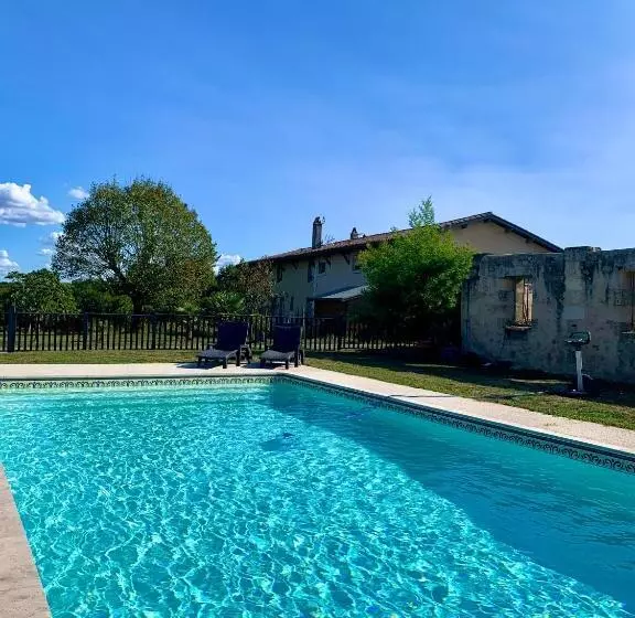 ベッドアンドブレックファースト Domaine Canteloup