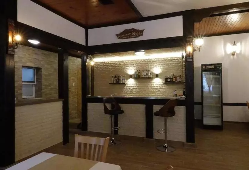 Hotelli семеен хотел орфей