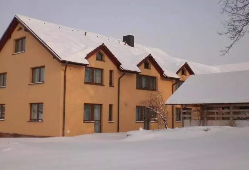 Majatalo Penzion Na Devitce