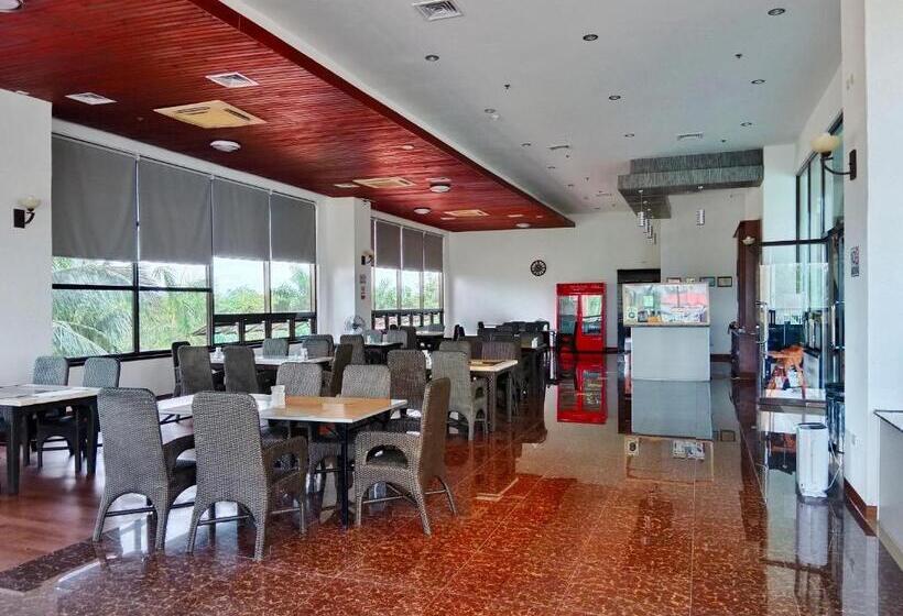 Queens Island Golf And Resort