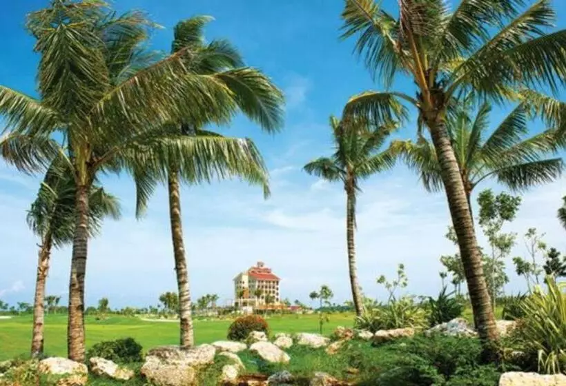 Queens Island Golf And Resort