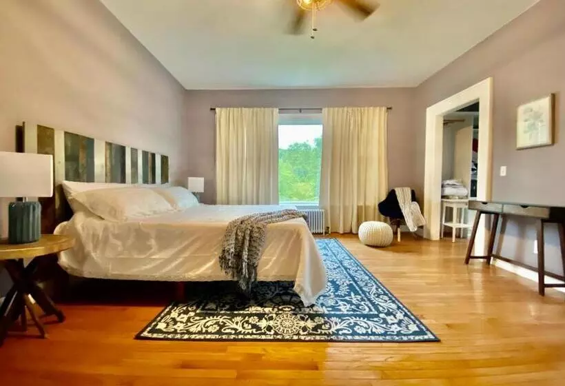 Aamiaismajoitus (B&B) Bloom Farm Guesthouse