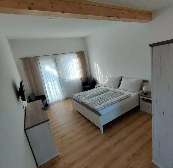 Aamiaismajoitus (B&B) Hofstadl Sonja Liebhart