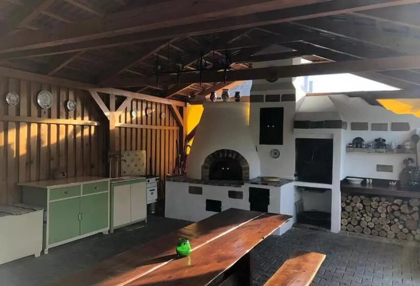 Aamiaismajoitus (B&B) Korona Panzió