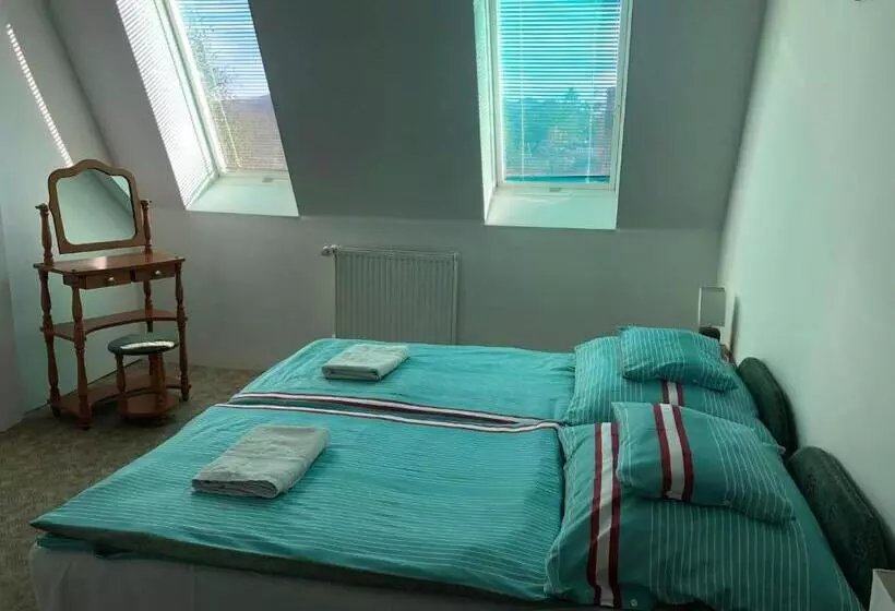 Aamiaismajoitus (B&B) Korona Panzió