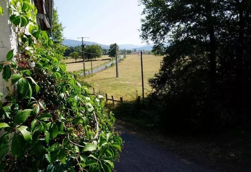 ベッドアンドブレックファースト Les Neuf Bouleaux