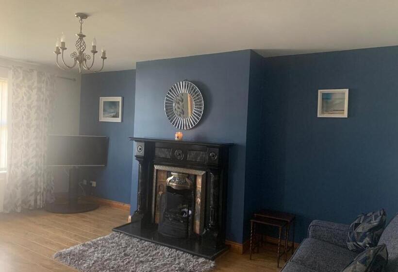 مبيت وإفطار Mussenden House