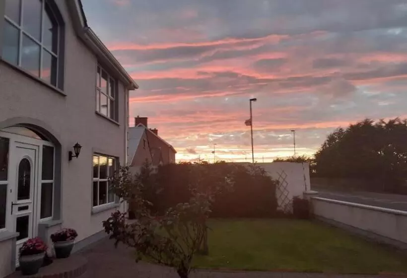 Aamiaismajoitus (B&B) Mussenden House