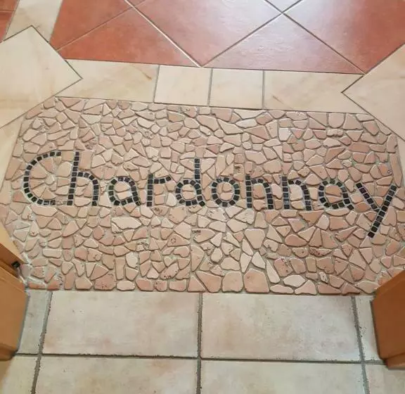 Aamiaismajoitus (B&B) Weingut Und Gästehaus Henrici