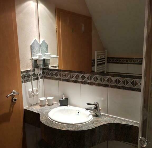 צימר Weingut Und Gästehaus Henrici