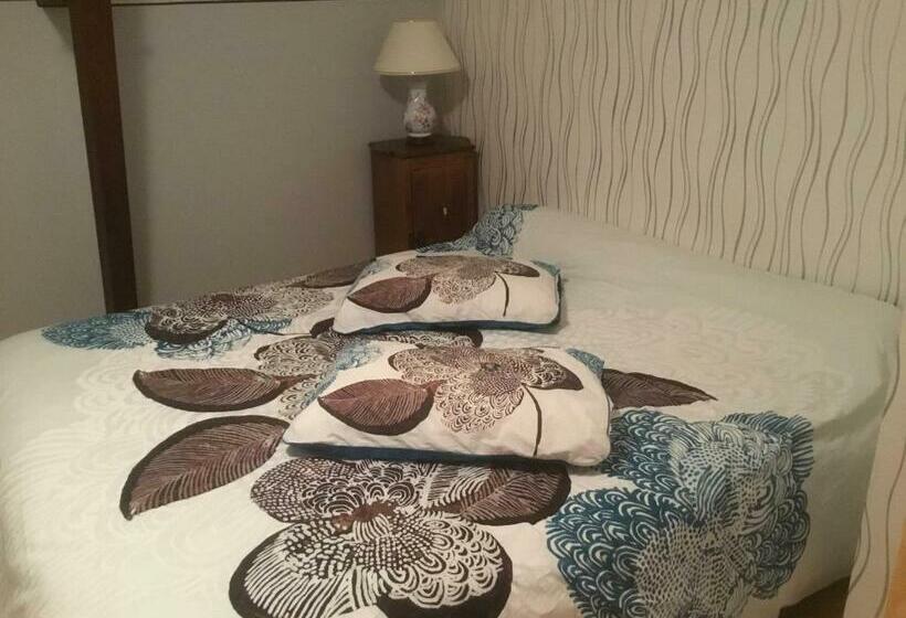 פנסיון La Tour De Gué