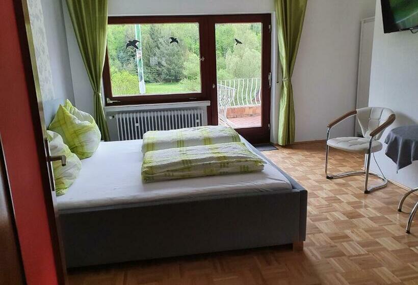 פנסיון Lahnterrassen Geilnau