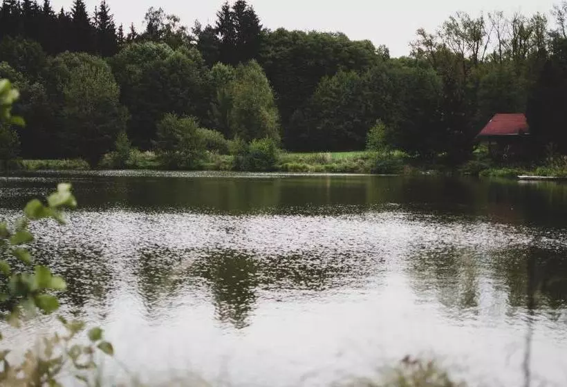 Majatalo Penzion U Statku