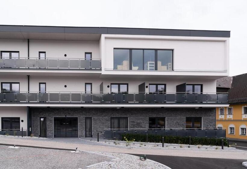 Общежитие Traunfall