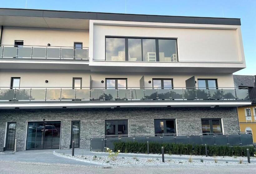 Общежитие Traunfall