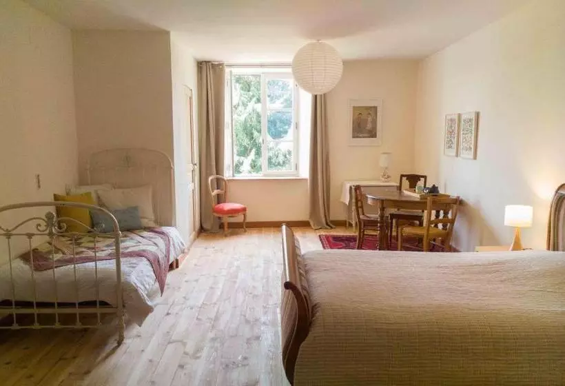 Aamiaismajoitus (B&B) Chambre D Hôte Les Avettes