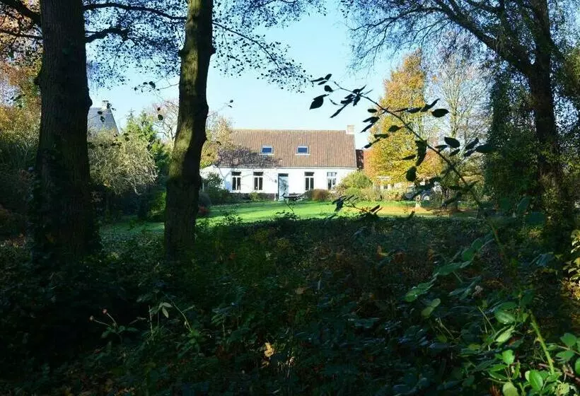 Aamiaismajoitus (B&B) Les Jardins