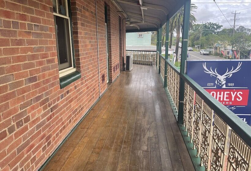 Central Hotel Stroud