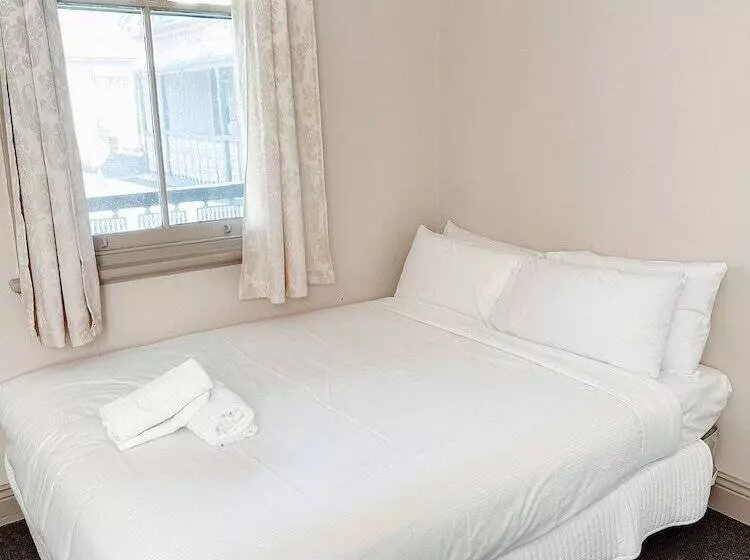 Central Hotel Stroud