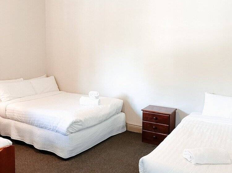 Central Hotel Stroud