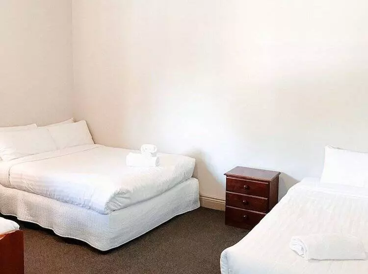 Central Hotel Stroud