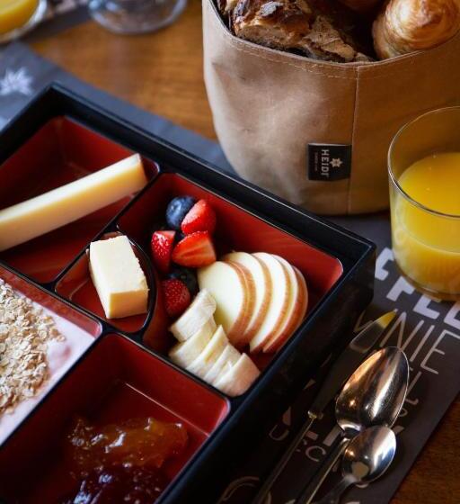 Отель De L’ours Preles