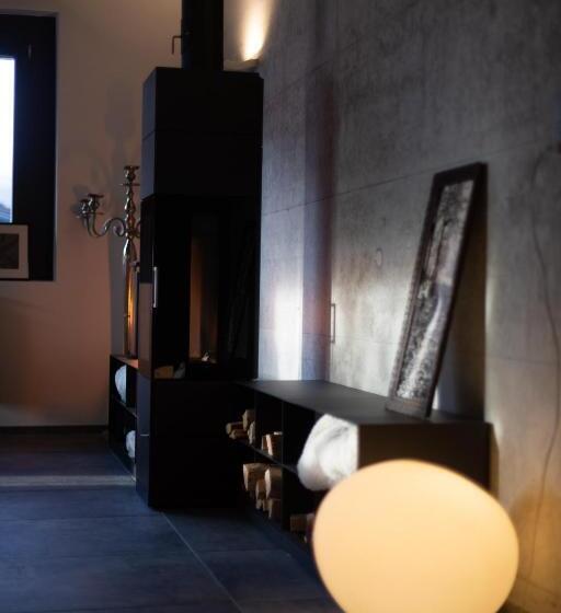 Отель De L’ours Preles