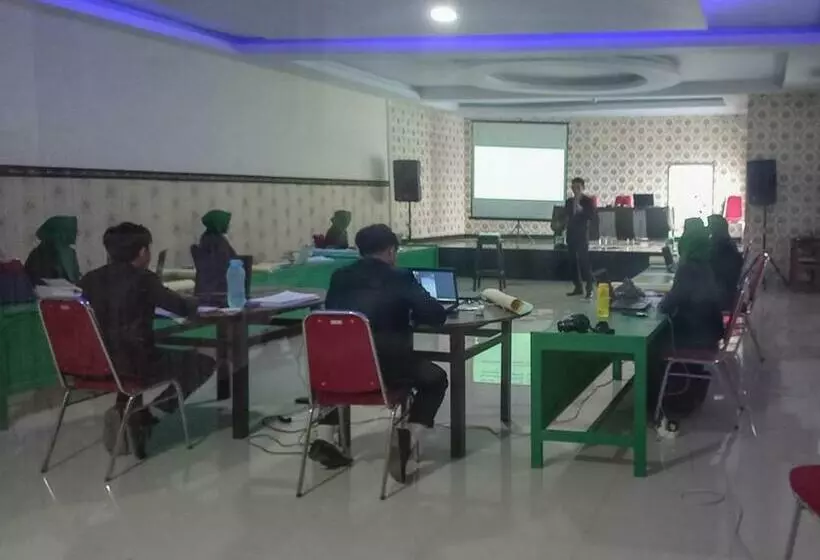 Hotelli Homestay Singgasana Mitra Reddoorz