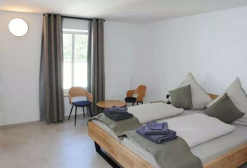 Hotelli Landhaus Gräfendhron