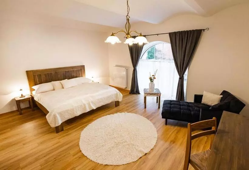 Hotelli Pivovar Tupadly