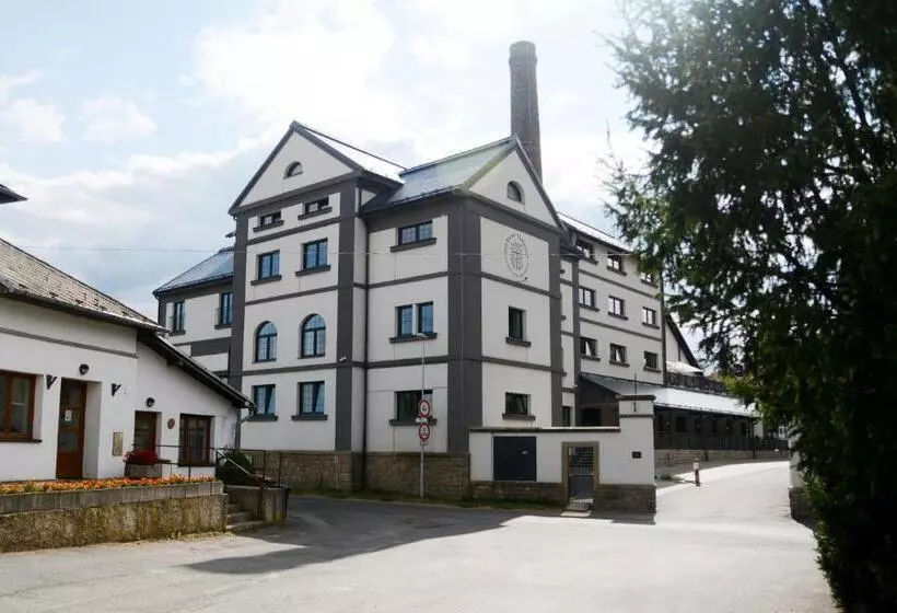Hotelli Pivovar Tupadly