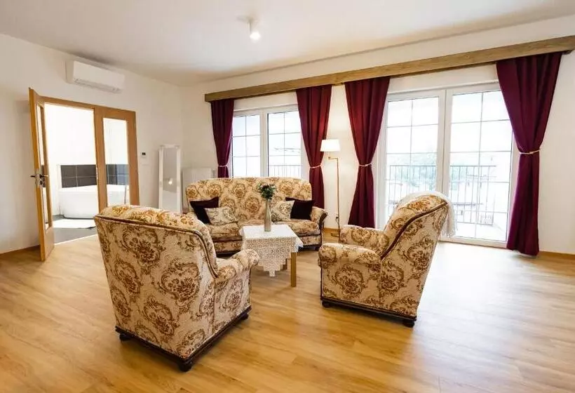 Hotelli Pivovar Tupadly